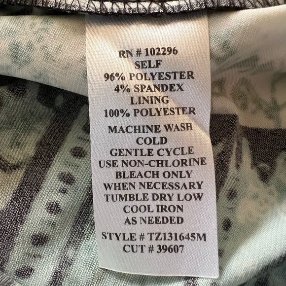 Connected Apparel Green Abstract Print Fit & Flare Dress - Picture 6 of 8